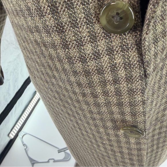 Perry Ellis Tan Checkered Blazer - Picture 5 of 15
